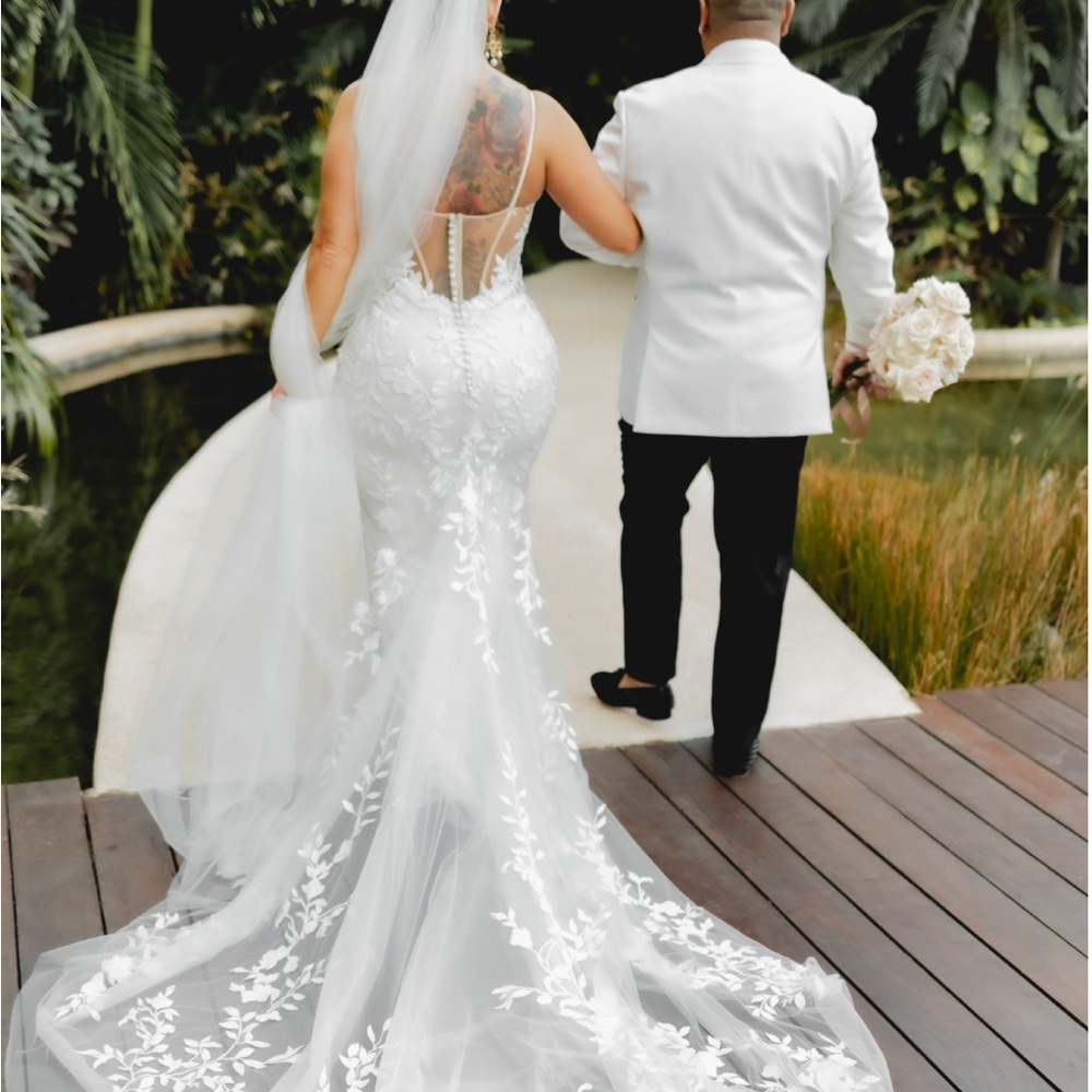 Enzoani Paloma wedding dress